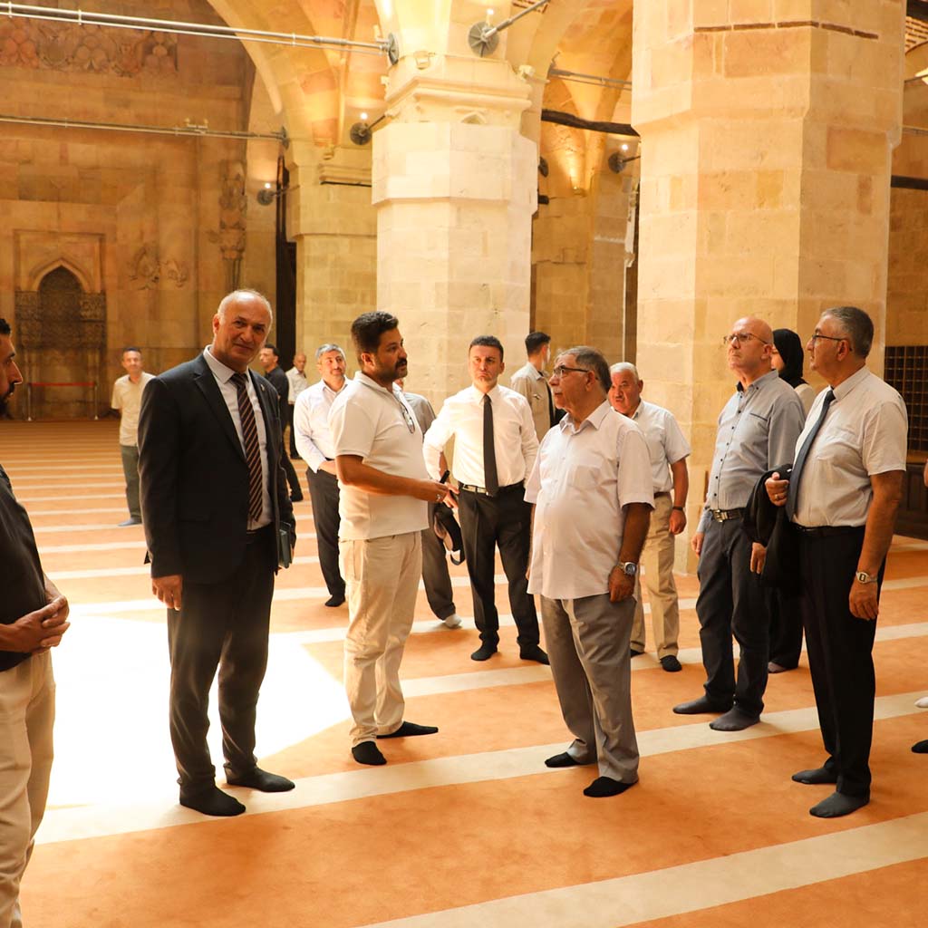 divrigi-ulu-camii-ve-darussifasinin-40-yilina-ozel-istisare-toplantisi-7