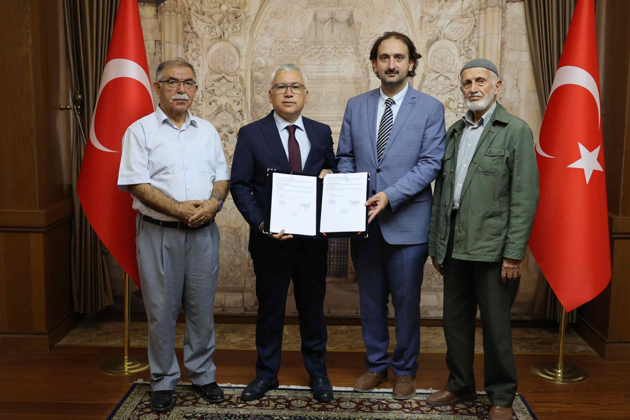 muhsin-yazicioglu-darussifa-kulliyesi-icin-protokol-imzalandi-2